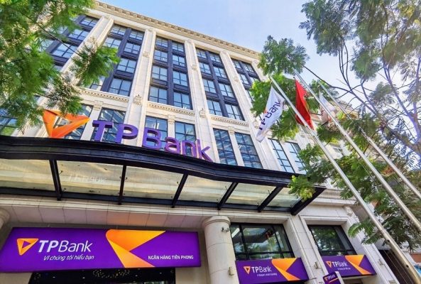 TPBank (TPB) thông tin về việc nhận đơn từ nhiệm của Phó chủ tịch Đỗ Anh Tú