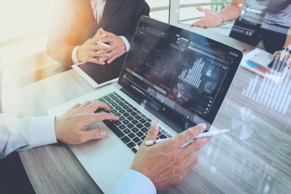 Điểm tên những nhóm doanh nghiệp cơ bản tốt và có câu chuyện tăng trưởng
