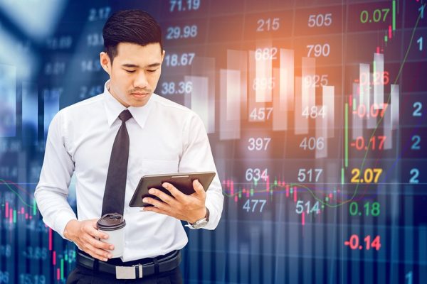 Đua gom cổ phiếu ngân hàng, khối ngoại tiếp tục mua ròng 870 tỷ đồng trong phiên 15/5