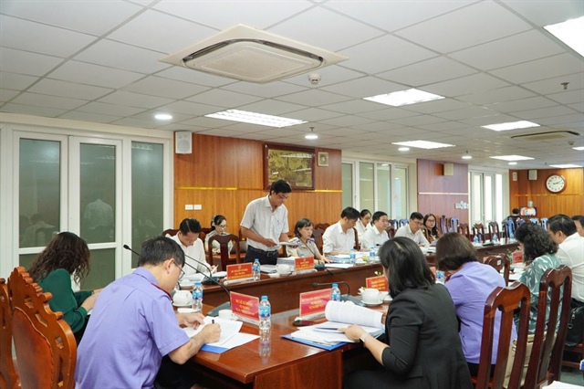 Một cuộc họp tại Cục THADS TP.HCM và các đơn vị liên quan trong công tác thi hành án vụ Trương Mỹ Lan. Ảnh: CẨM TÚ