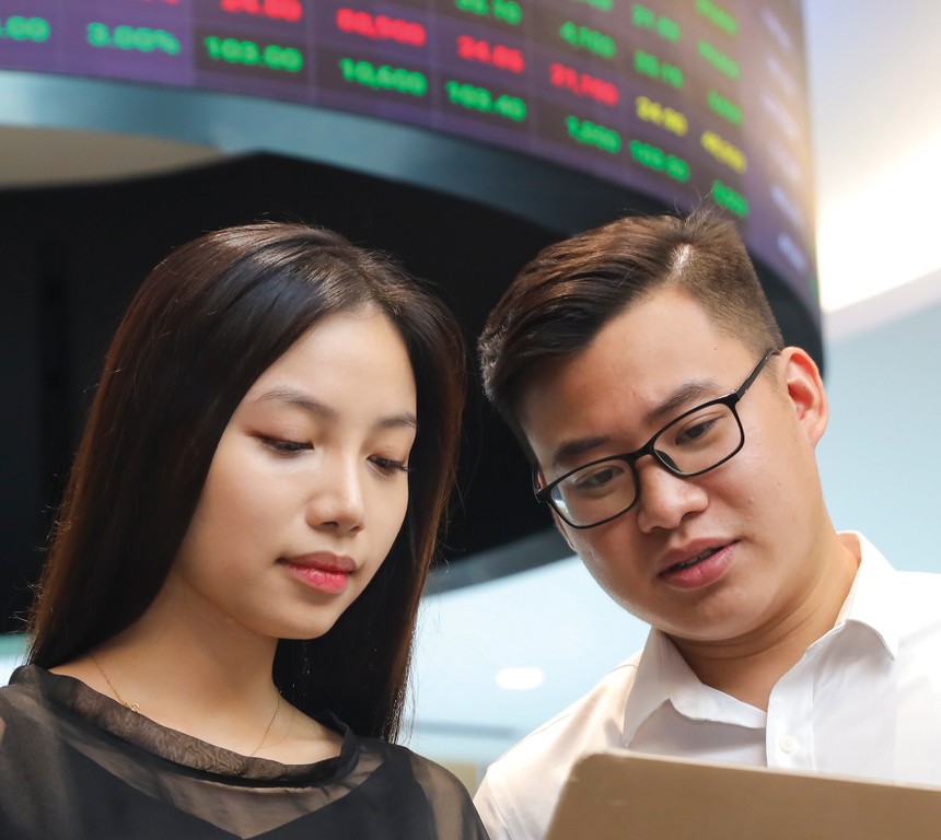 Nhịp điều chỉnh của thị trường nếu diễn ra trong tháng 6 sẽ là cơ hội để mua vào các cổ phiếu có triển vọng tích cực trong dài hạn