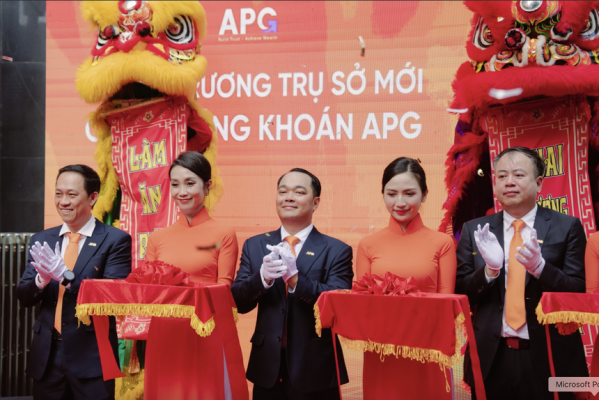 Chứng khoán APG khai trương trụ sở mới, lên kế hoạch tăng vốn mạnh