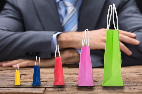 Top 10 cổ phiếu tăng/giảm mạnh nhất tuần: Cổ phiếu bất động sản vừa và nhỏ tiếp tục bay cao