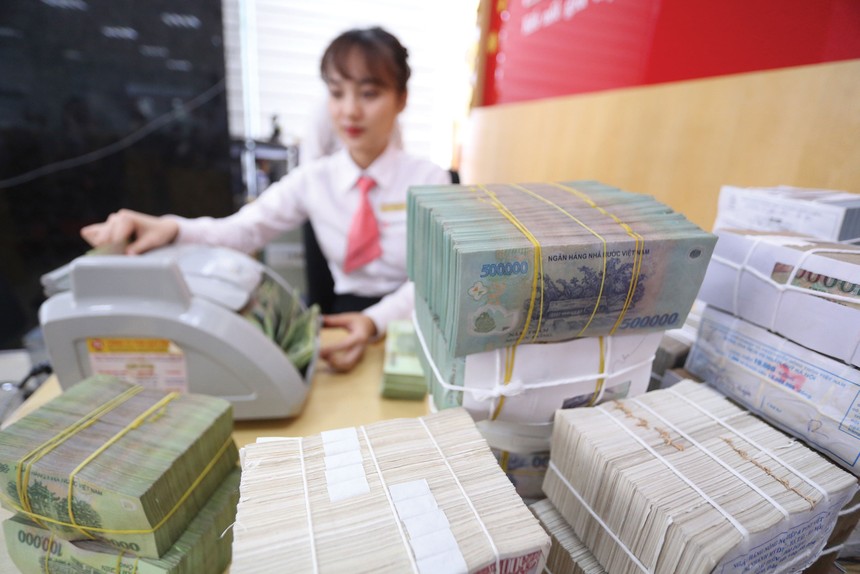 Định giá các ngân hàng Việt đang thấp hơn đáng kể so với ngân hàng các nước trong khu vực.