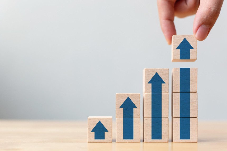 VN-Index có cơ hội vượt 1.550 điểm, đâu là nhóm ngành triển vọng sáng nửa cuối năm 2025?
