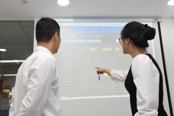 Góc nhìn chuyên gia chứng khoán tuần mới: "Đo" triển vọng nhóm cổ phiếu ngân hàng
