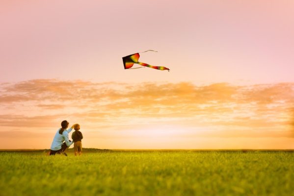Top 10 cổ phiếu tăng/giảm mạnh nhất tuần: Nhóm cổ phiếu Vingroup bay cao