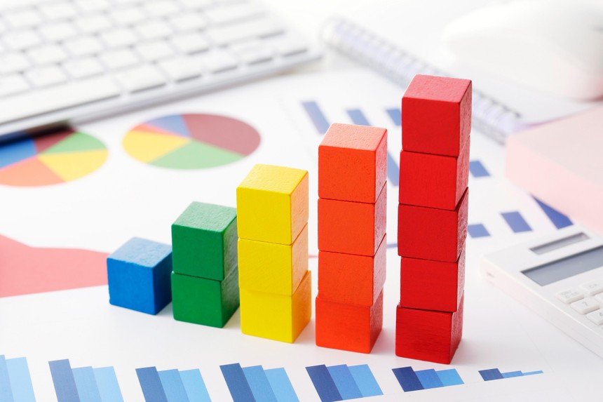 Giao dịch chứng khoán phiên sáng 1/7: Cổ phiếu VCB nâng đỡ, VN-Index tiếp tục nhích lên