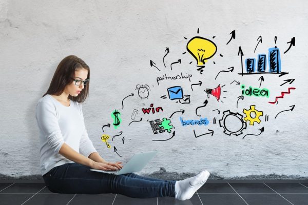Thị trường tài chính 24h: Lợi nhuận ròng ngành ngân hàng dự báo tăng 13,5% năm nay