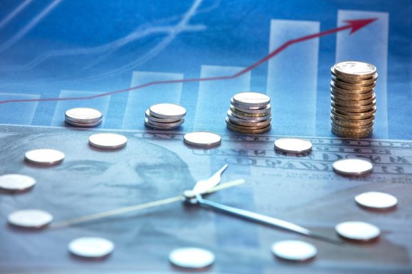 Giao dịch chứng khoán phiên sáng 5/8: Cổ phiếu ngân hàng bay cao, VN-Index tăng tốc