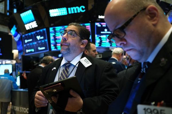 Phố Wall khởi động tháng 9 đầy giông bão