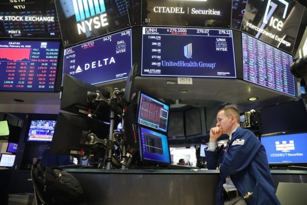 Giới đầu tư bất ngờ mua mạnh cổ phiếu công nghệ