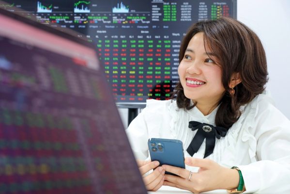 Kỳ vọng thị trường chứng khoán được nâng hạng lên thị trường mới nổi đang lớn dần