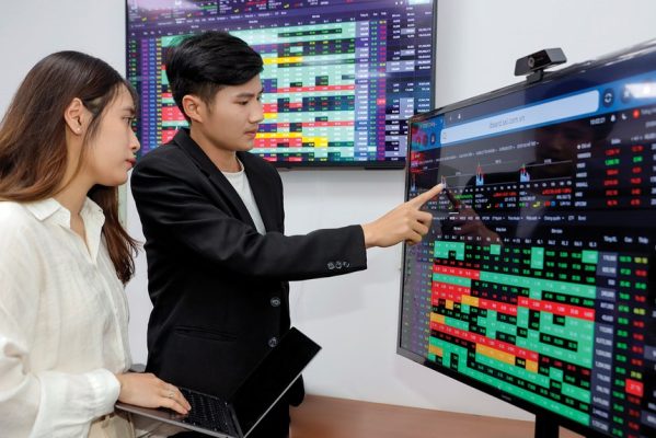 Nhóm ngân hàng, chứng khoán và xuất khẩu được dự báo sẽ là điểm sáng