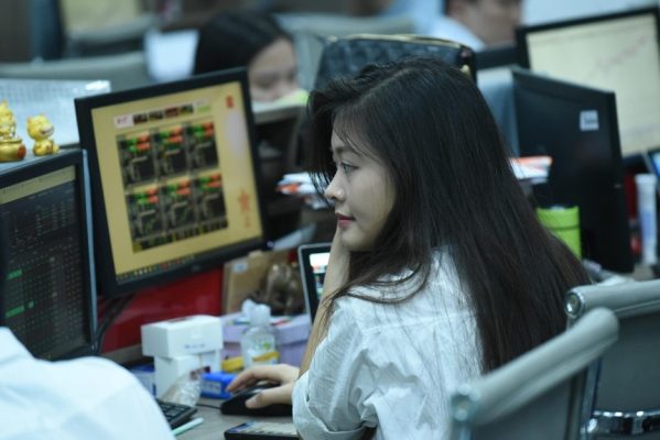 Thị trường rung lắc, dư địa tăng vẫn còn