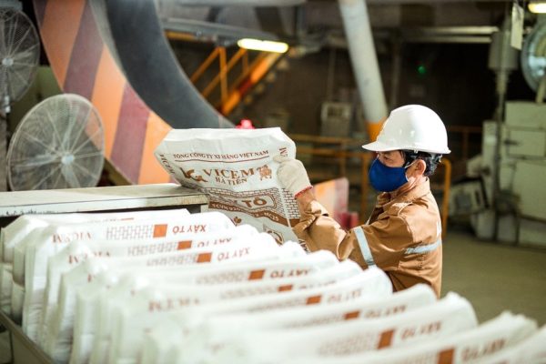 Xi măng Hà Tiên (HT1) báo lãi tăng trưởng 331% trong 9 tháng đầu năm