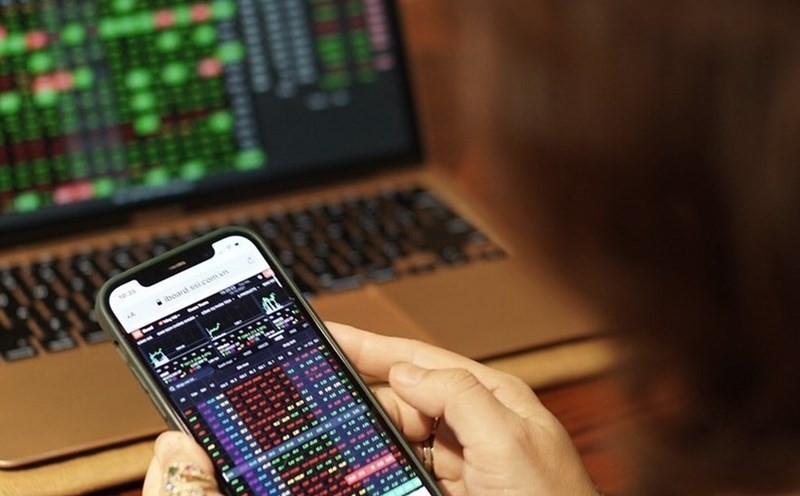 loat-diem-moi-tao-dieu-kien-cho-nha-dau-tu-ngoai-tham-gia-chung-khoan-viet-nam1757661218-1402 Loạt điểm mới tạo điều kiện cho nhà đầu tư ngoại tham gia chứng khoán Việt Nam