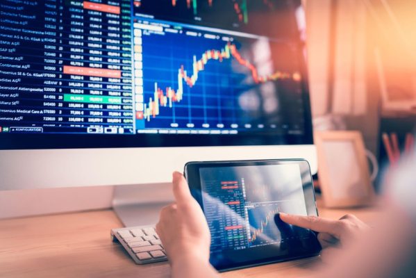 Giao dịch chứng khoán phiên sáng 7/10: Rung lắc quanh vùng 1.700 điểm