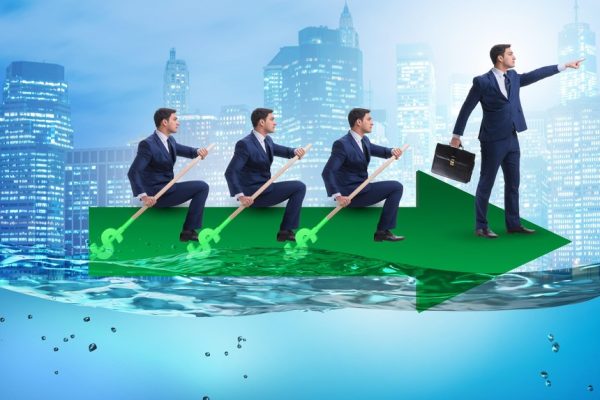 Thị trường tài chính 24h: Chứng khoán diễn biến "giật cục" trong phiên đáo hạn phái sinh