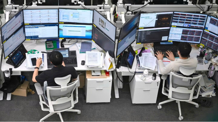 Điều gì thúc đẩy thị trường chứng khoán Hàn Quốc tăng mạnh nhất thế giới trong năm nay?