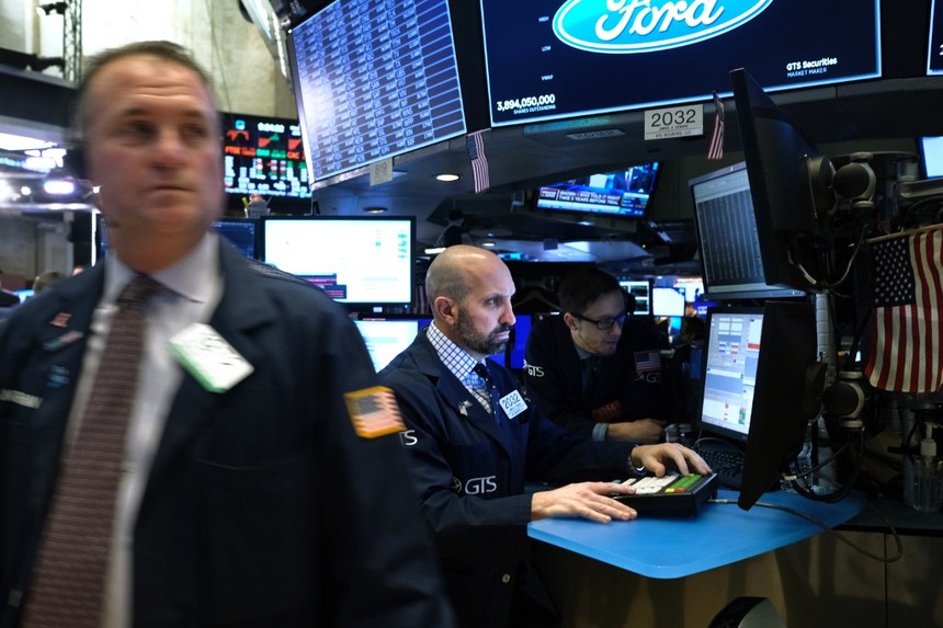 Nhóm cổ phiếu trí tuệ nhân tạo gây sức ép lên Phố Wall