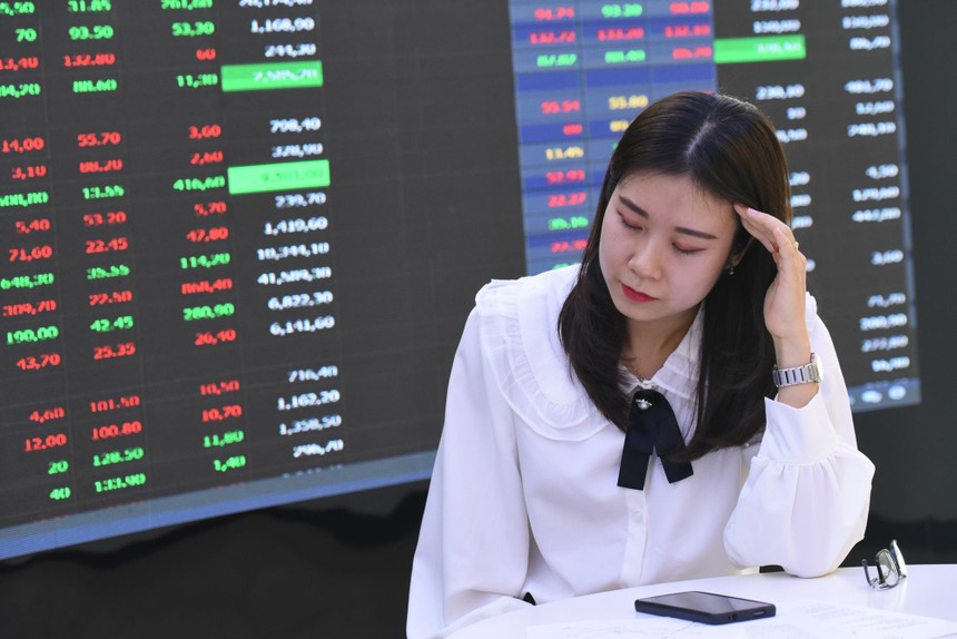 Giao dịch chứng khoán sáng 6/11: Thị trường ảm đạm, VN-Index giảm về mốc 1.640 điểm