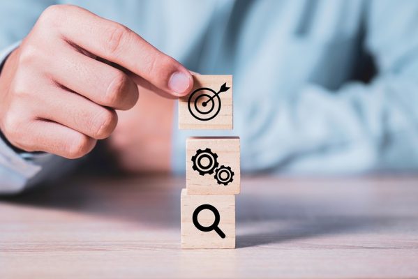 Nhận định thị trường phiên giao dịch ngày 20/10: Nắm giữ cổ phiếu