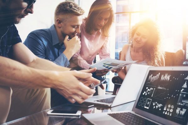 Giao dịch chứng khoán khối ngoại tuần 13-17/10: Gom cổ phiếu bất động sản, tiếp tục bán ròng hơn 5.000 tỷ đồng