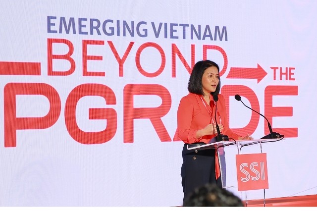 ssi-ftse-ba-wanming-1669-7109 Bà Wanming Du, Giám đốc phụ trách chính sách Bộ chỉ số, khu vực châu Á – Thái Bình Dương, FTSE Russell, người đã làm việc tại FTSE 24 năm và trong 10 năm qua, công việc của bà Wanming Du là tập trung vào phân loại quốc gia (country classification), với đặc thù chính sách chỉ số thường rất phức tạp.