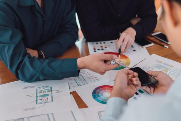 Giao dịch chứng khoán phiên sáng 28/10: Áp lực cung vẫn lớn