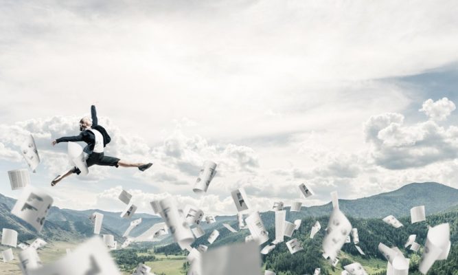 Thị trường tài chính 24h: Định giá chứng khoán bắt đầu về vùng giá rẻ