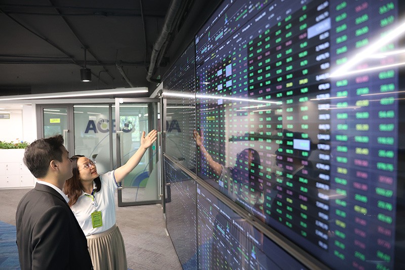 Việt Nam đã thực hiện hàng loạt cải cách nhằm cải thiện khả năng tiếp cận thị trường và đưa hạ tầng tài chính tiệm cận các chuẩn mực quốc tế. Ảnh: Dũng Minh