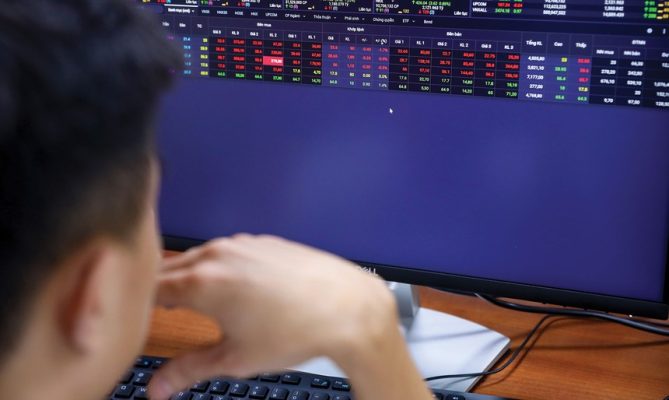 Nhiều nhóm cổ phiếu có thể cần thêm thời gian để tái tích lũy và hình thành xu hướng tăng mới