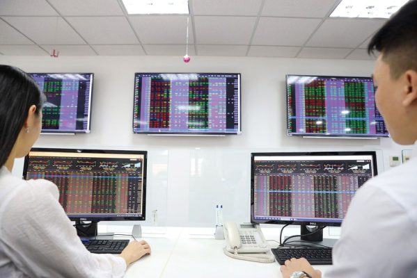 VN-Index tuần qua giảm điểm chủ yếu do thiếu lực mua hơn là do lực bán mạnh