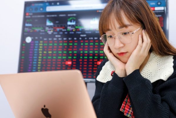 Nhiều cổ phiếu ngân hàng đã điều chỉnh khoảng 10 - 15% so với đỉnh tháng 9