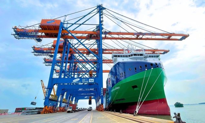 Cổ phiếu cần quan tâm ngày 23/12