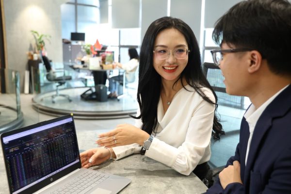 Góc nhìn chuyên gia chứng khoán tuần mới: Điểm tên những nhóm cổ phiếu phù hợp để giải ngân