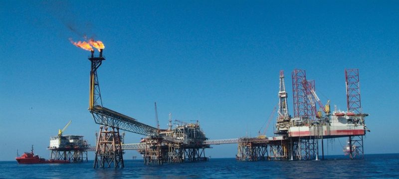 Chi tiêu đầu tư của ngành dầu khí trong thời gian tới sẽ ở mức cao nhất, tạo lợi thế cho các doanh nghiệp dịch vụ dầu khí