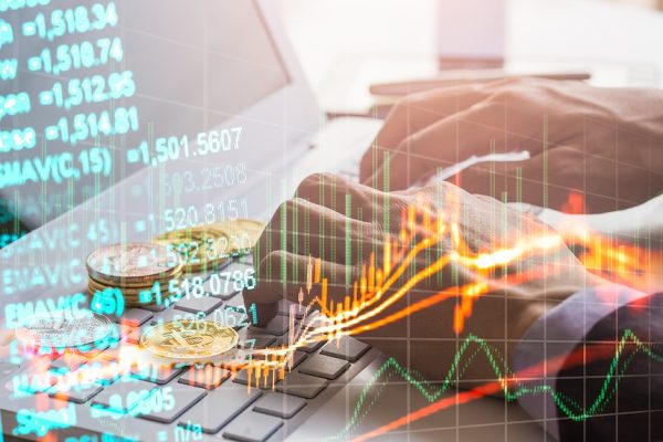 Đầu tư khi tiền bớt rẻ