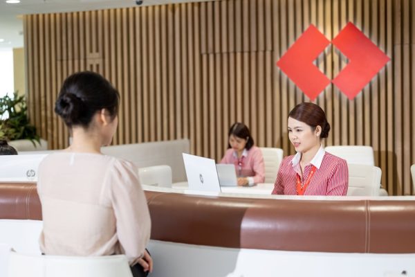 Techcombank (TCB) lập kỷ lục lợi nhuận 2025 nhờ sức mạnh hệ sinh thái và nền tảng số