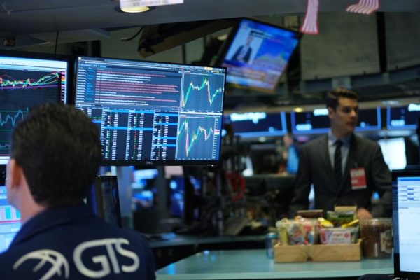 "Bóng ma" lạm phát đang khiến giới đầu tư lo lắng