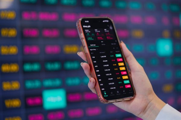 "Chứng khoán 2026 triển vọng vẫn tích cực, nhưng sẽ sàng lọc và phân hóa cao hơn"