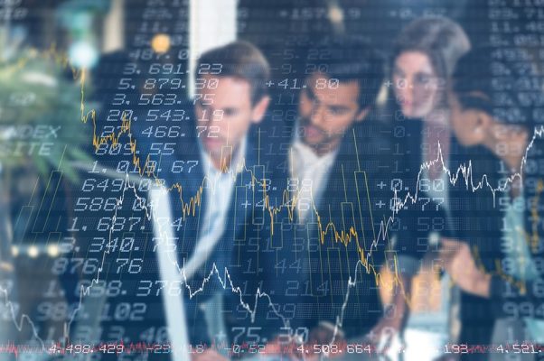 Giới đầu tư ồ ạt bán tháo tài sản rủi ro như cổ phiếu và trái phiếu tại nhiều nước đang phát triển