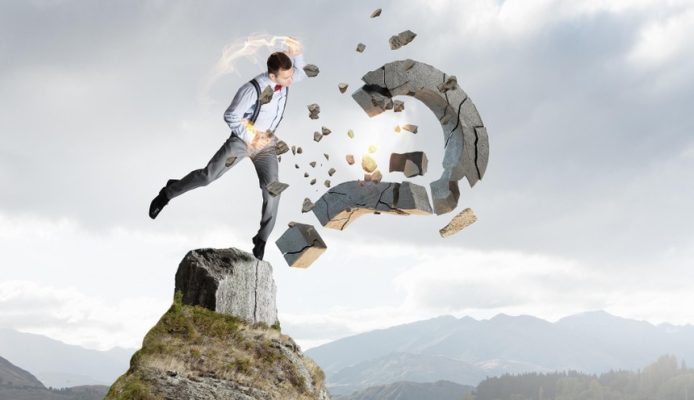 Thị trường tài chính 24h: Giá vàng đảo chiều tăng, Bitcoin lao dốc