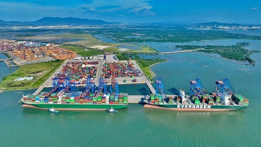 01-6158-9415 Gemadept (GMD) muốn trả cổ tức tiền mặt tỷ lệ 22% và thưởng cổ phiếu tỷ lệ 50%