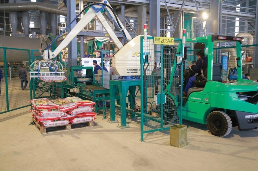 las-3986-2196 Quý I/2026, Supe Phốt phát và Hóa chất Lâm Thao (LAS) giảm hơn 50% lợi nhuận do chi phí đầu vào gia tăng