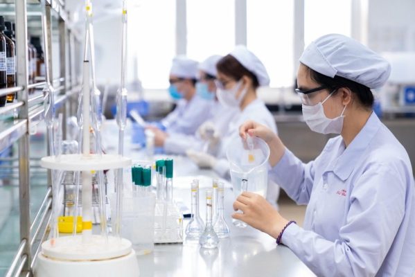 Dược Hậu Giang (DHG): Quý I/2026 hoàn thành 34,5% kế hoạch lợi nhuận năm, chia cổ tức 50% bằng tiền