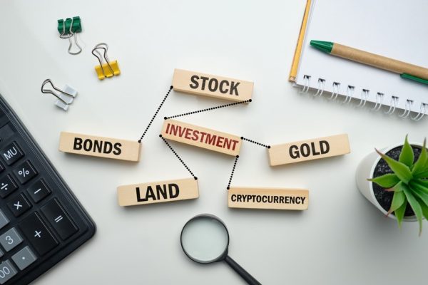 Thị trường tài chính 24h: Giá vàng lao dốc