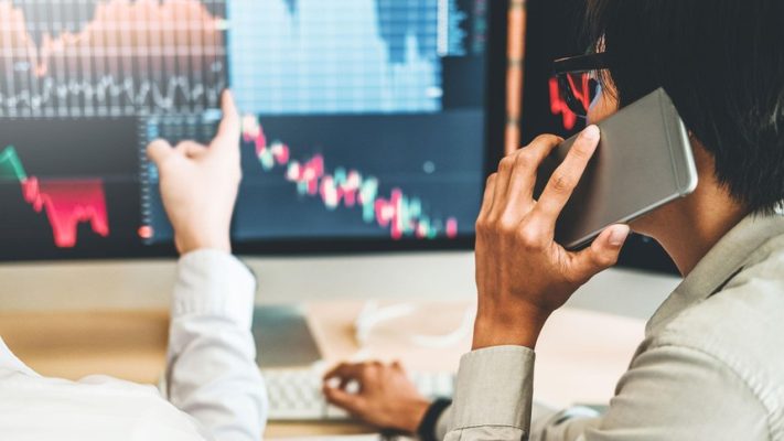 Khối ngoại bán ròng 1.300 tỷ đồng hai mã lớn trong phiên 19/6