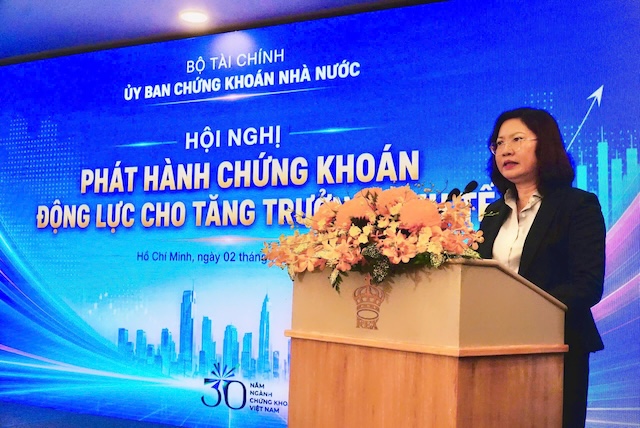 chu-tich-ubcknn-vu-thi-chan-phuong
